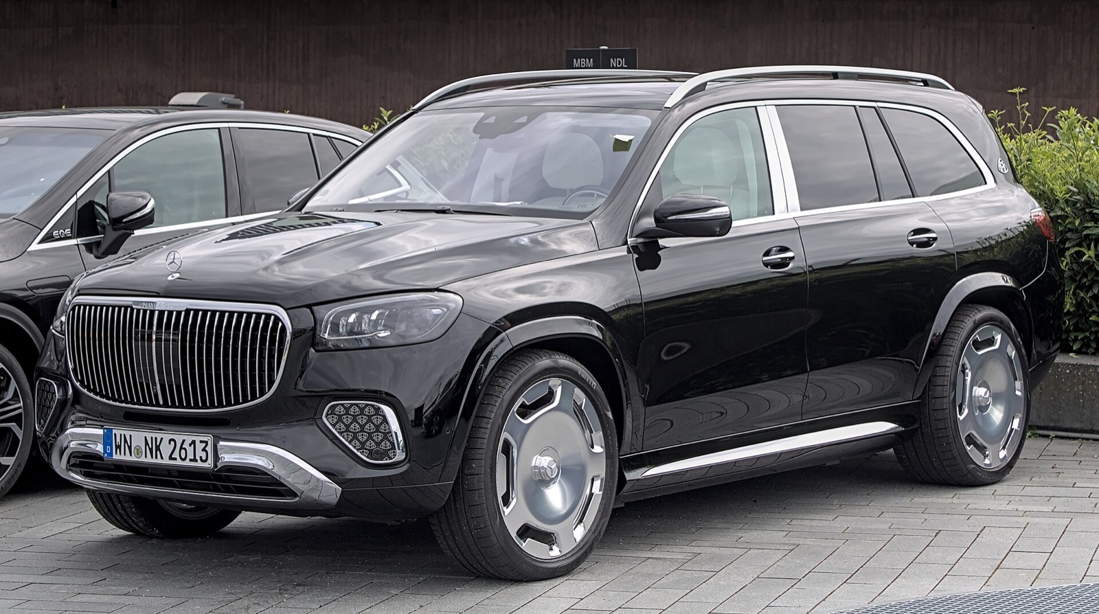 Mercedes-Maybach GLS 600 de color negro