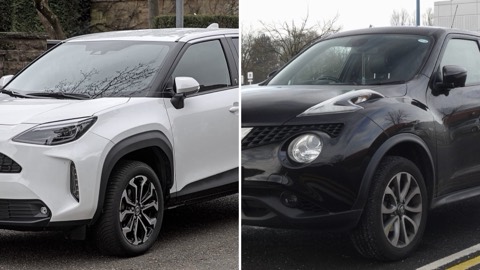 Toyota Yaris Cross y Nissan Juke uno junto al otro, en una imagen dividida en dos mitades